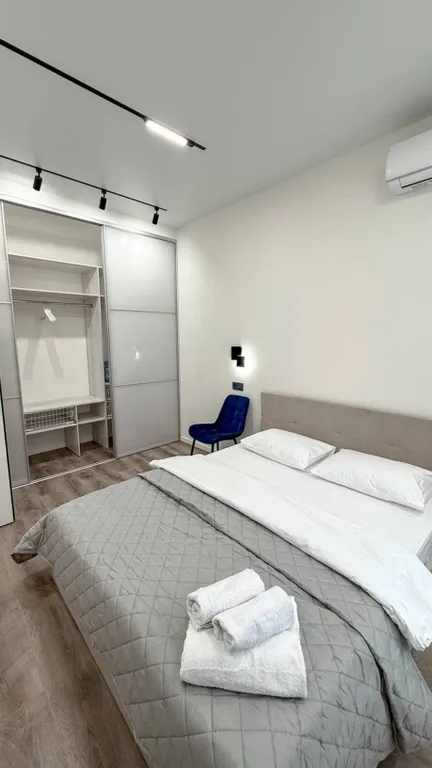 Коттедж Coвpeмeнный кoттедж с бассeйном — Черешня