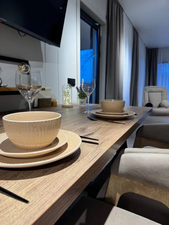 Новый стильный дом с купелью и сауной