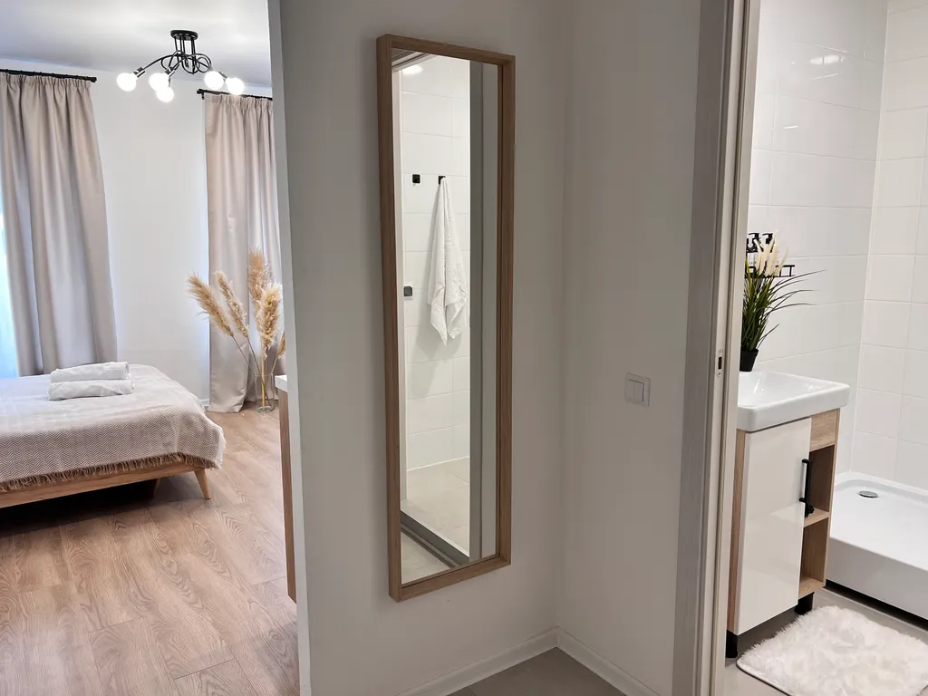 Просторная студия с птичками