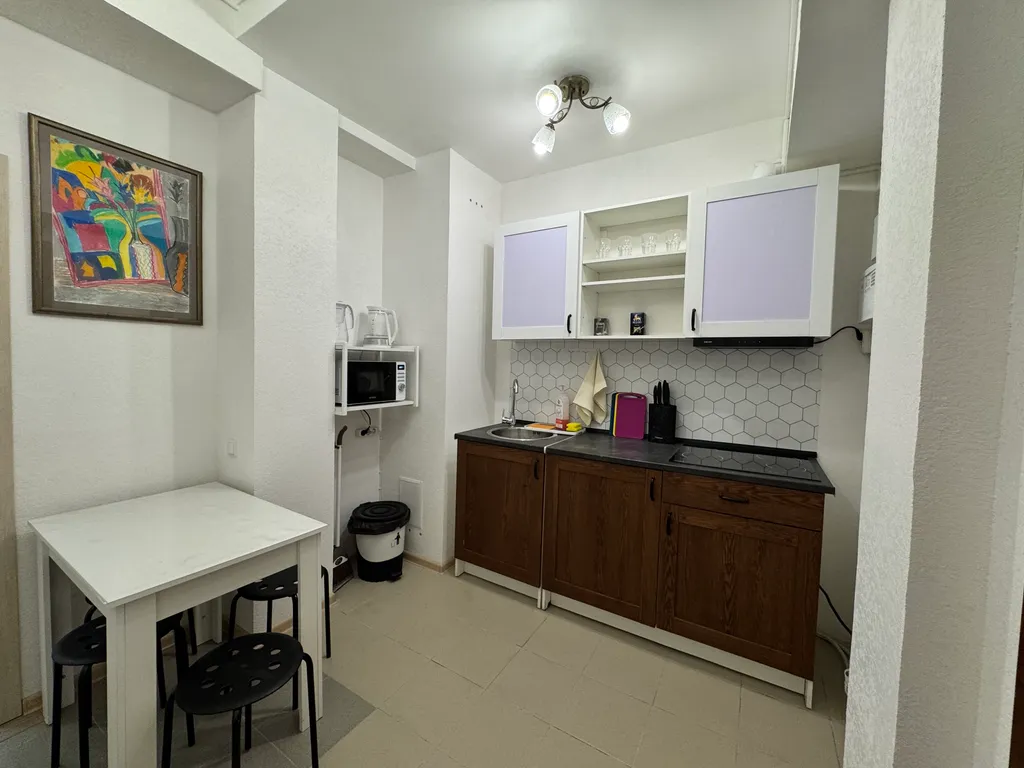 Двухместный номер в Ялте (Санузел и кухня общие)