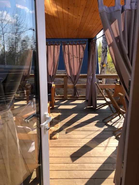 Новая вилла с горячей джакузи в террасе в черте города