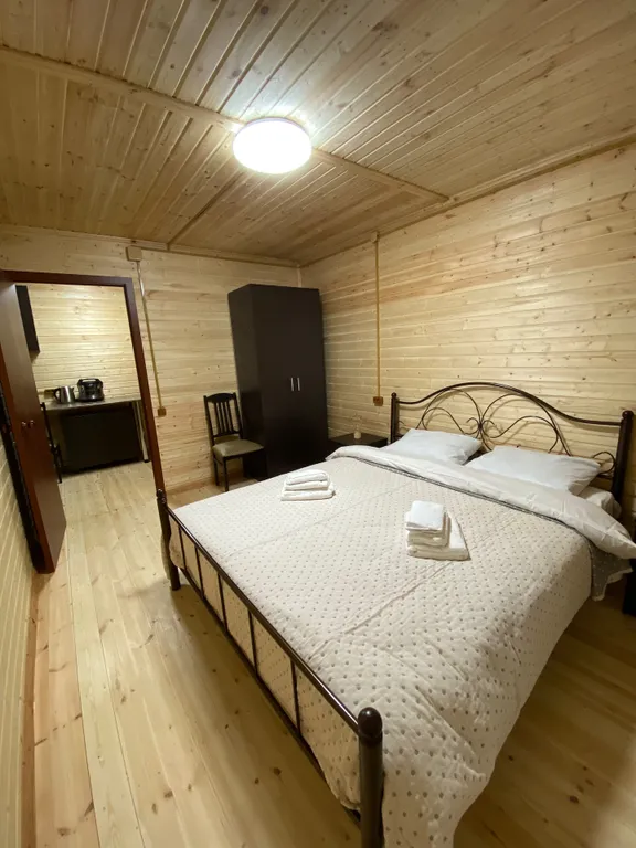 Коттедж Коттедж Полулюкс с двухспальной кроватью — Архыз