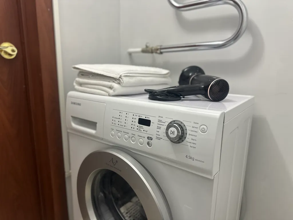 "В Гости!" на Строителей 90Б (1к квартира рядом с Кузнецким льдом)