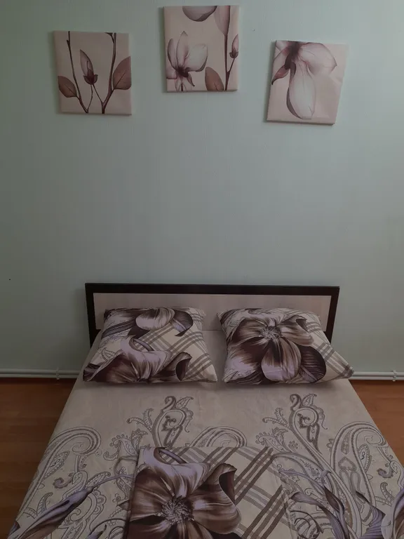 Коттедж Дом в Историческом центре с двором и въездом для автомобиля — Таганрог