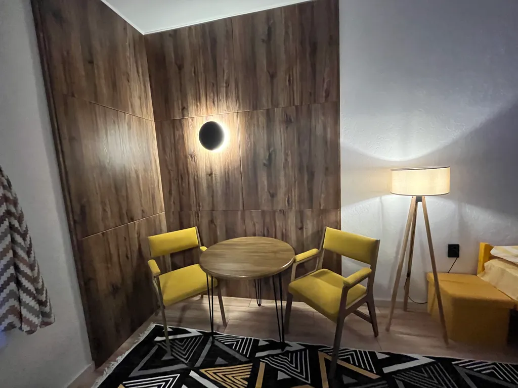 Желтая студия рядом с авто и жд вокзалом