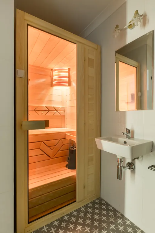 Апартаменты Кварт-Отель студия с сауной и джакузи Форест