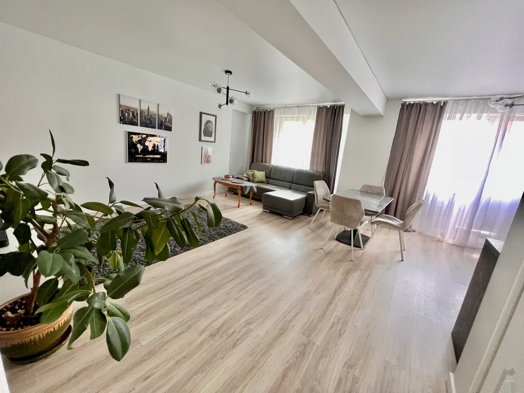 3-комнатные апартаменты на площади Победы