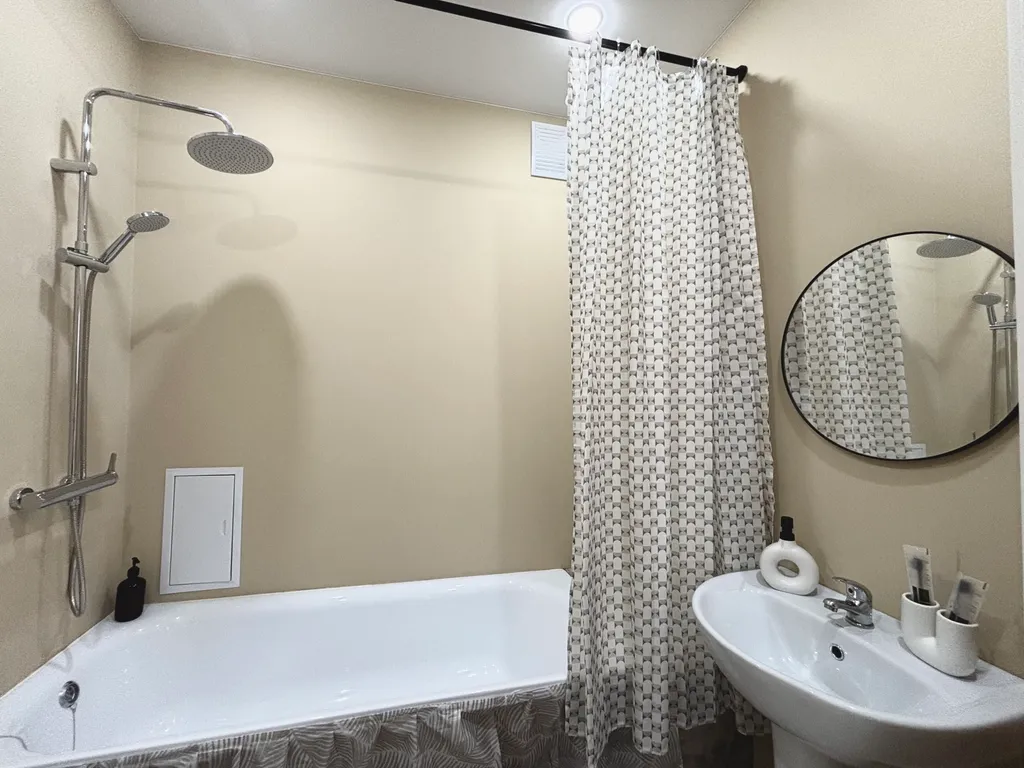 Новая светлая дизайнерская однакомнатная квартира