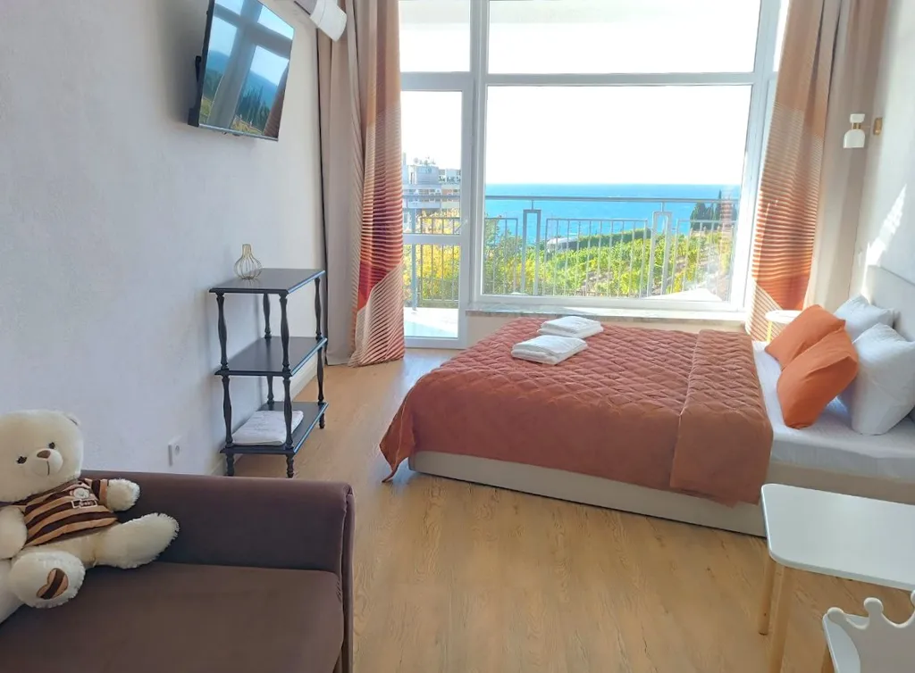 Изысканные апартаменты у моря Аура