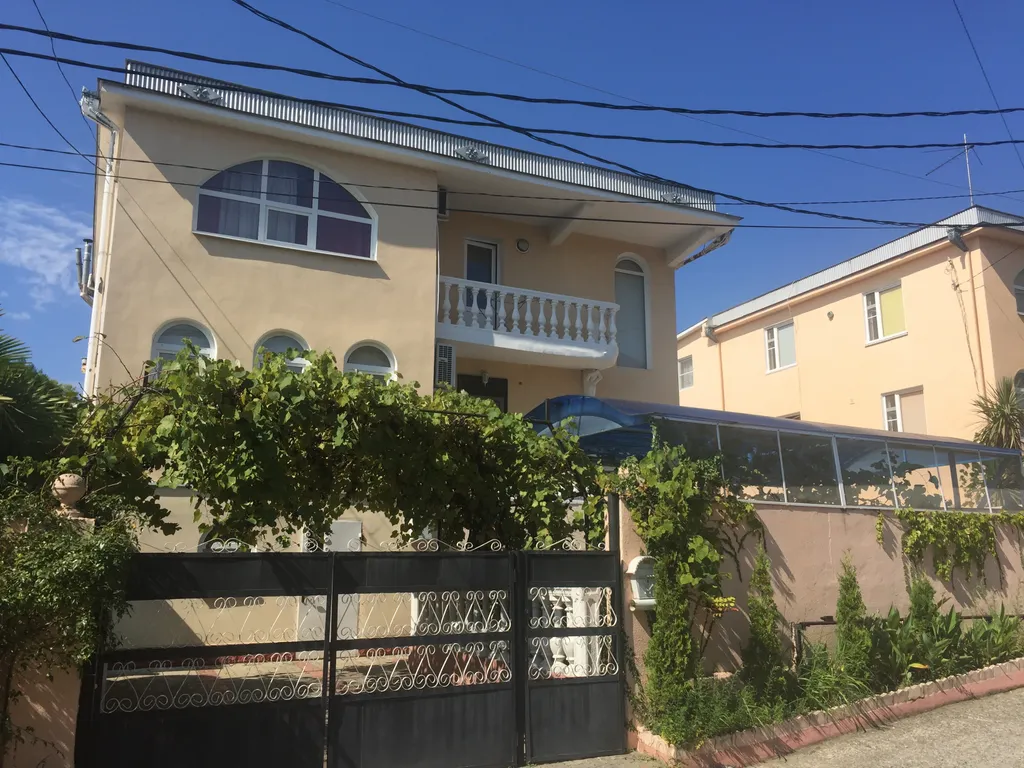 Комфортный двухэтажный дом, 9 спальных мест