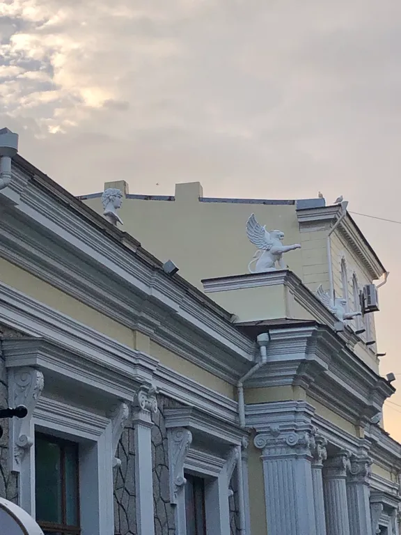 Квартира Квартира в дворянском особняке на набережной — Ялта
