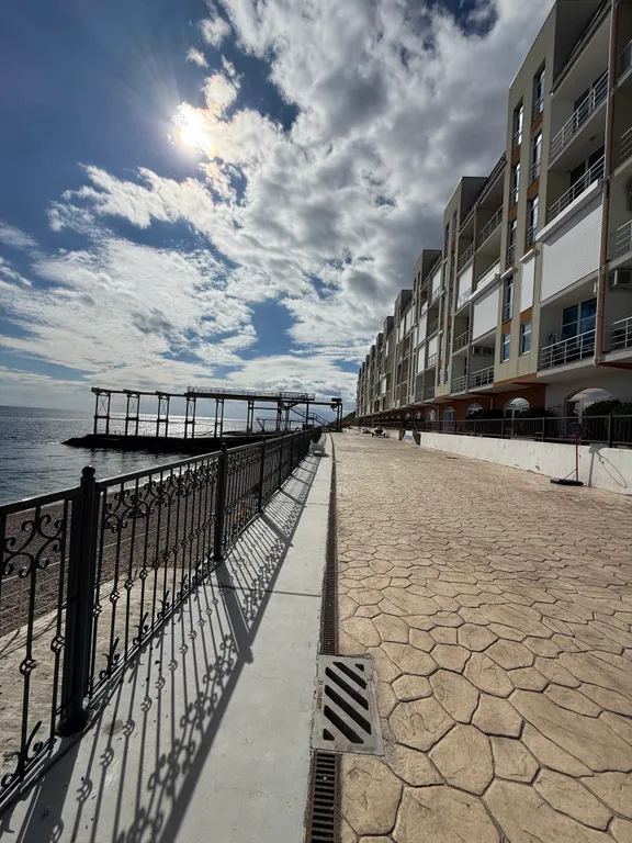 Апартамент с видом на море на первой линии