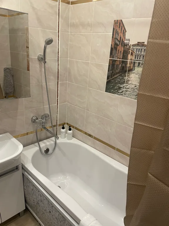 Уютная квартира, рядом Сибирский молл