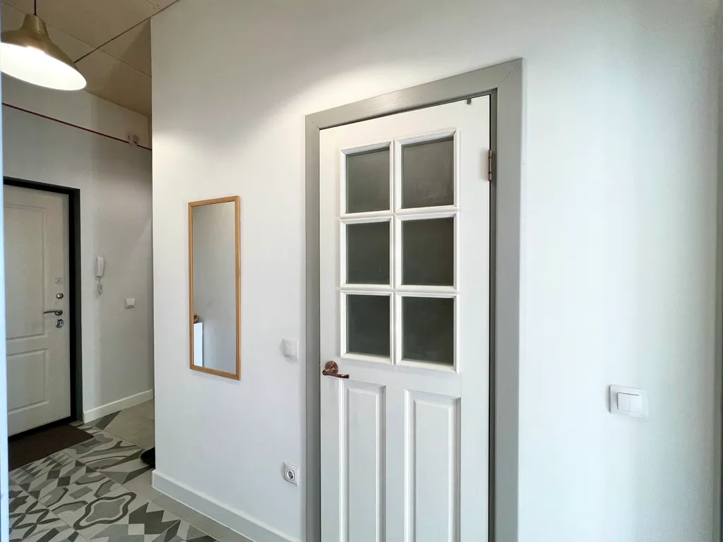 Солнечная квартира у озера рядом с новой набережной