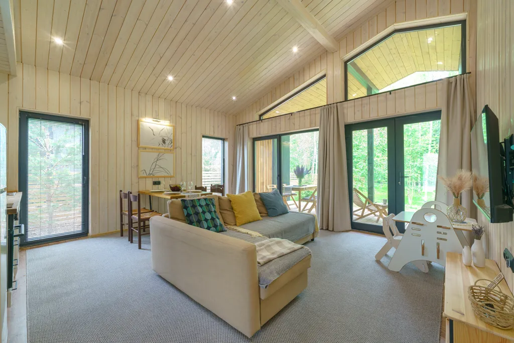 Домик с видом на лес