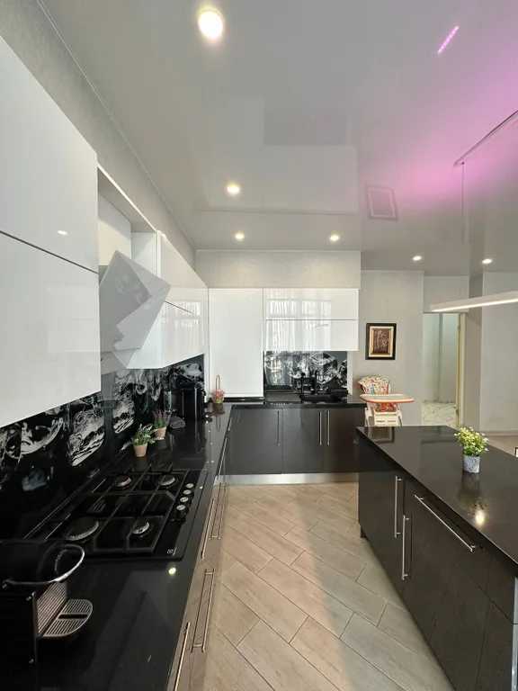 Евро-четырехкомнатный апартамент в Сириусе