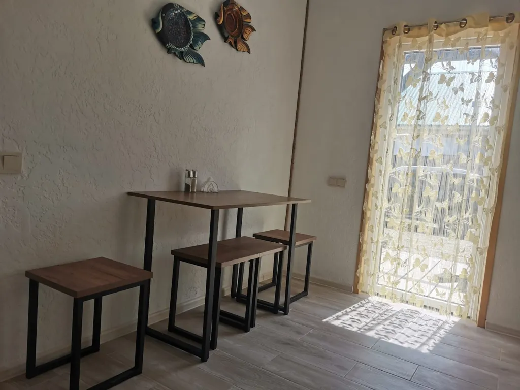 Комнатам с бассейном