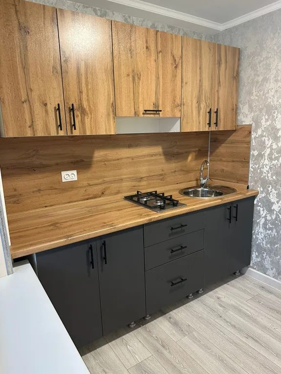 Уютная квартира в центре города с видом на море