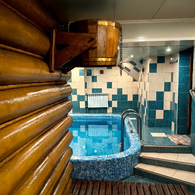 Атмосферный коттедж с дровяной баней и большим бассейном