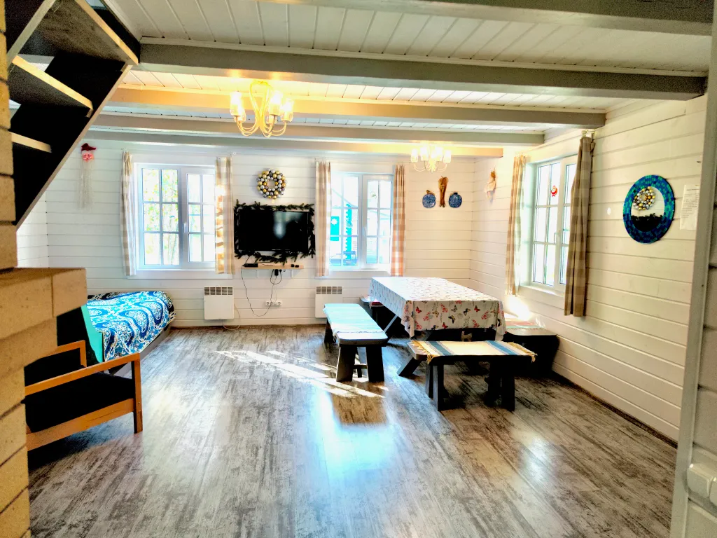 Коттедж Коттедж на озере Вуокса со своим пляжем и баней — Кротово