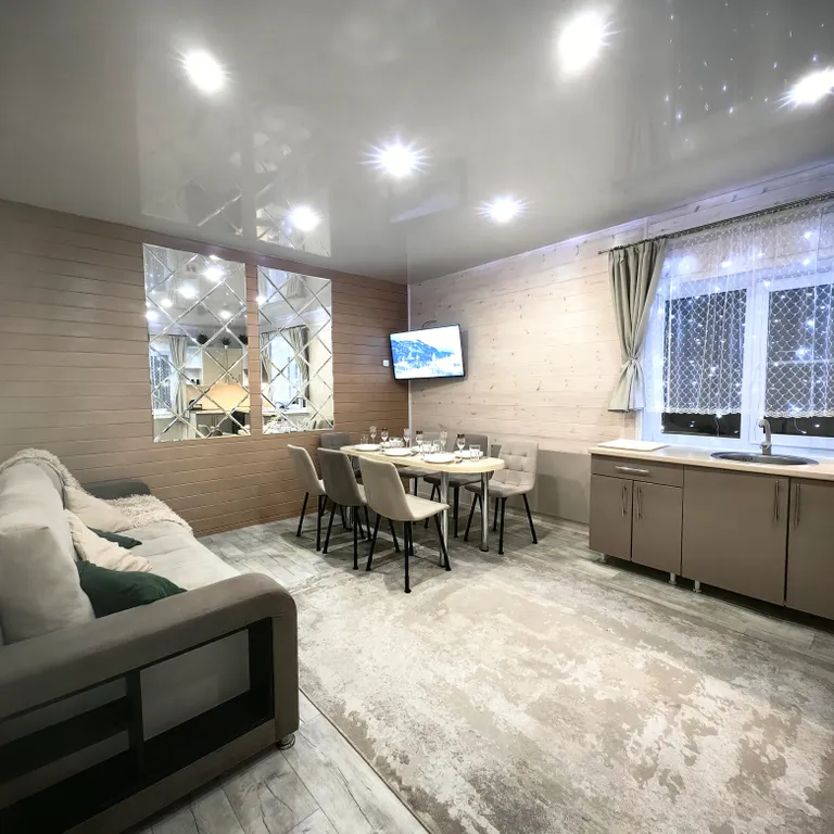 Коттедж Уютный, комфортный дом в центре посёлка — аренда посуточно в Шерегеш