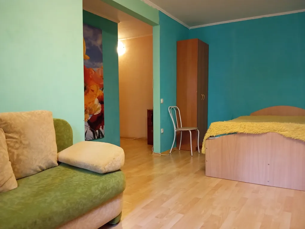 Между вокзалом и университетом