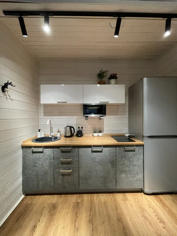 Вилла с банным чаном на берегу водоёма