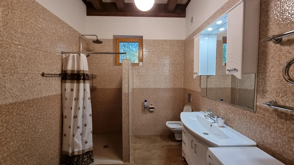 4-комнатный Дом