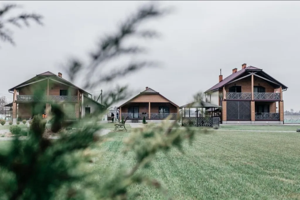 Коттедж Усадьба Поместье Мономах Дом №1 — аренда посуточно в Каменюки