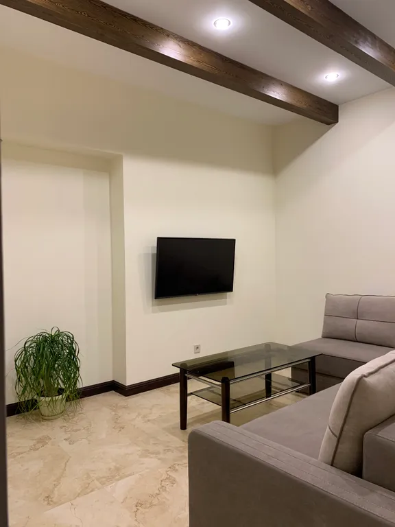 Уютная новая квартира в центре города — аренда посуточно в Владикавказ