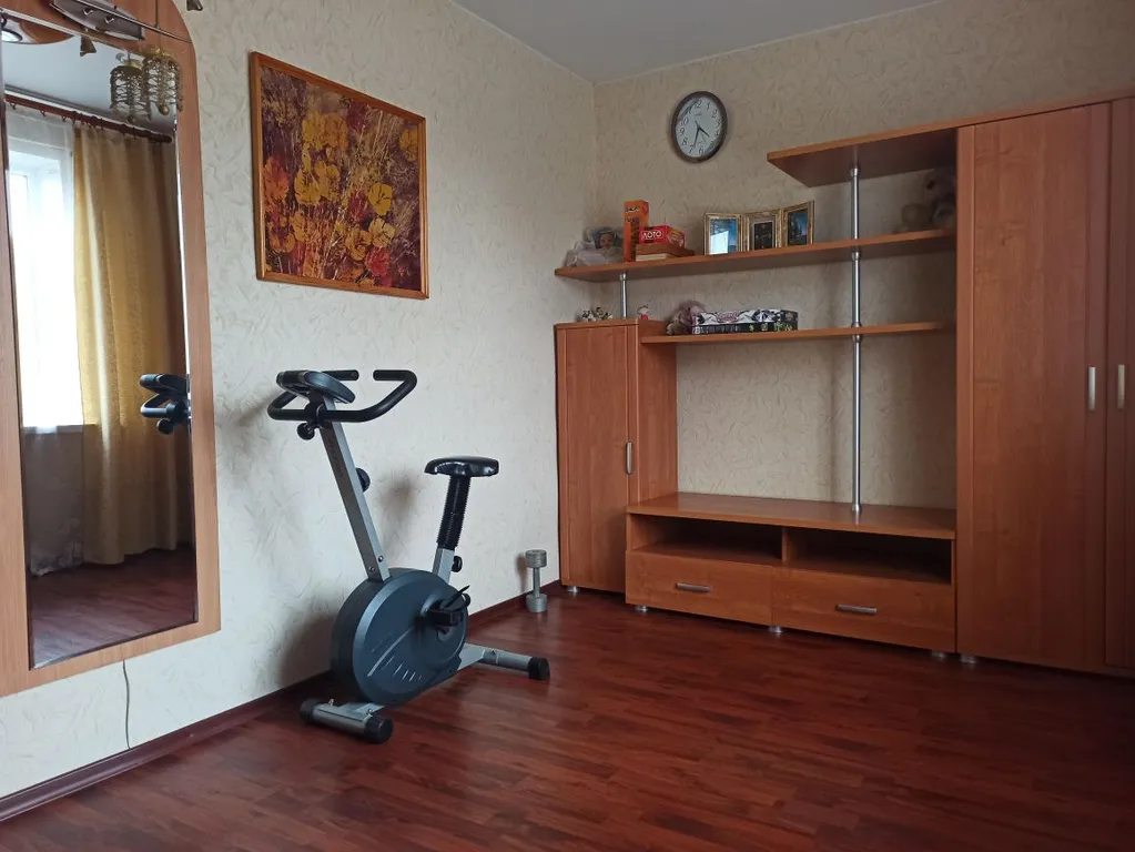 Уютный дом в черте города Осташков на берегу озера Селигер