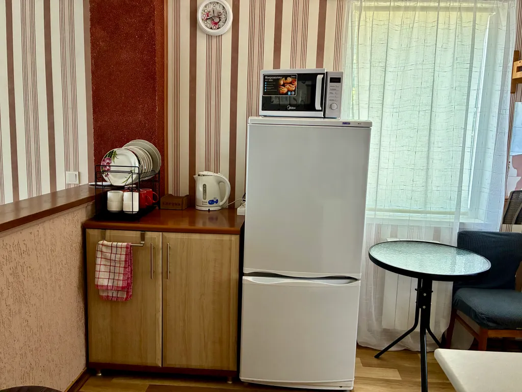 Уютная комната в частном доме  со своим двором.