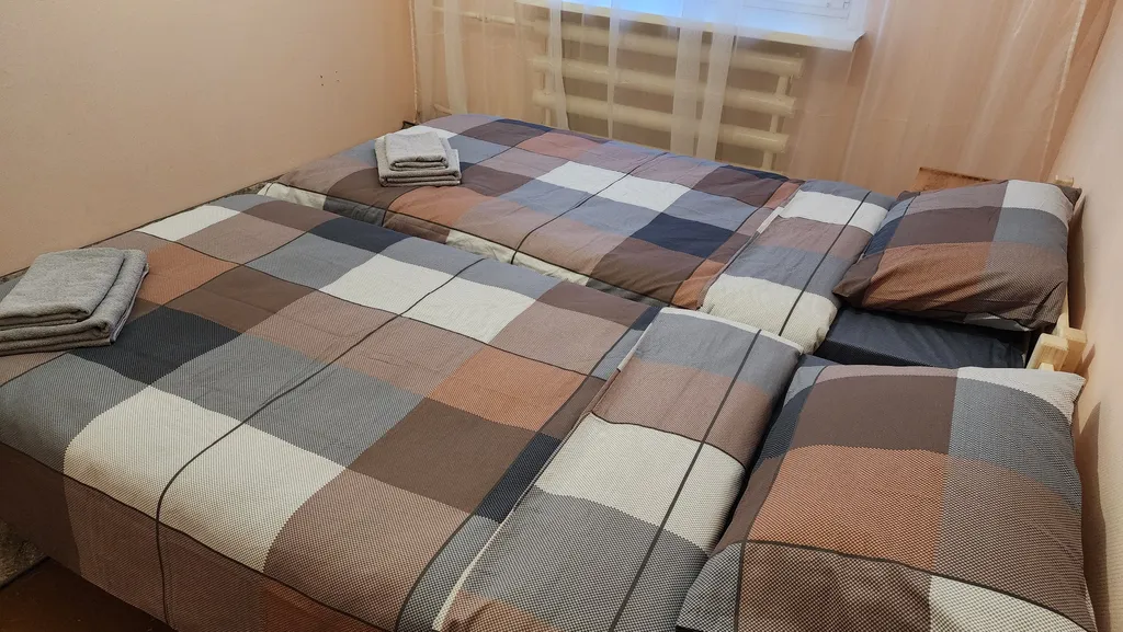 2-комнатная Квартира — аренда посуточно в Артёмовский