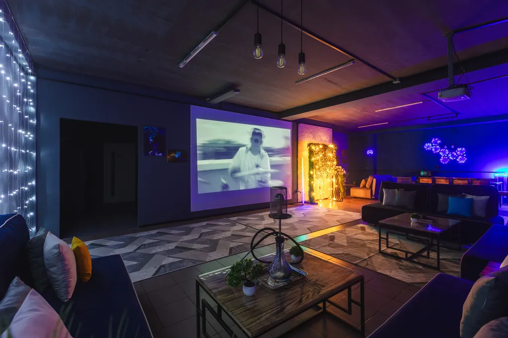 Квартира в стиле Лофт с караоке для дня рождения