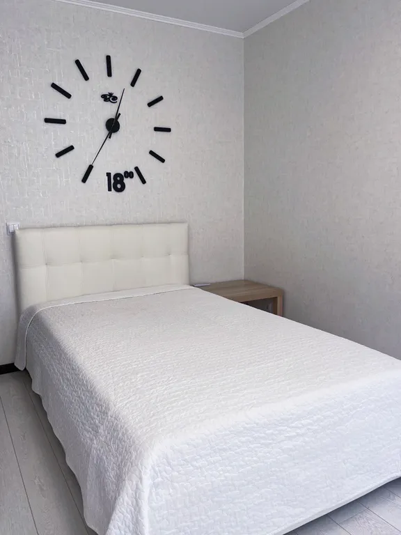 Трехкомнатная квартира на Парнасе