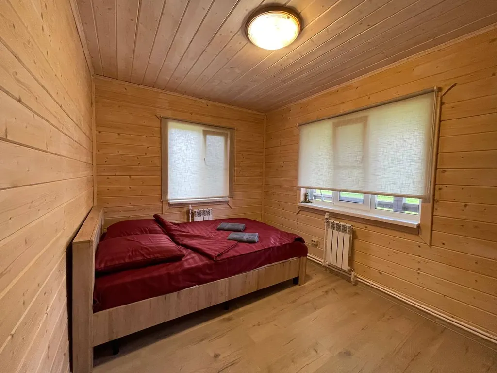 Домик с видом на лес