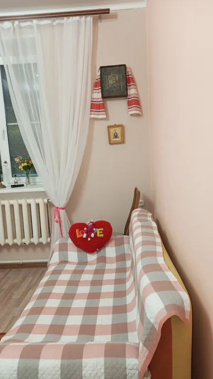 Большой семейный номер до 6 чел.  Рядом М4, Парк "Лога"- заезд 14-22