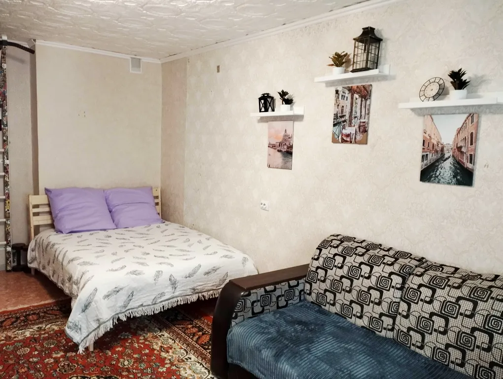 Чиcтaя, уютнaя 1-комнaтная квартирa в центpальнoм pайоне