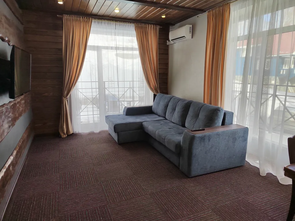 2-х комнатная квартира гк солнечная долина — аренда посуточно в Сыростан