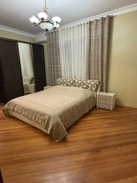 Часть дома с отдельным входом в 3 минутах от моря для большой компании