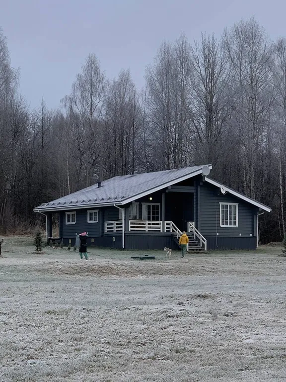 Дом Шива на берегу реки Медведицы