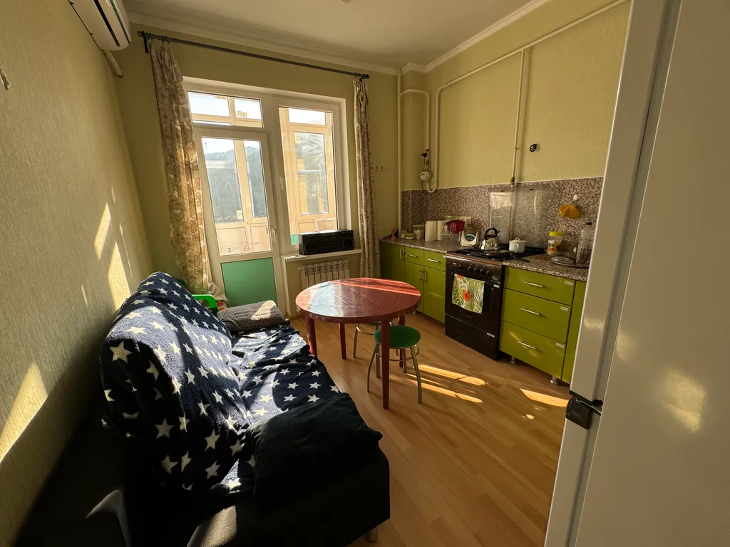 Уютная квартира с видом на горы с пляжем в шаговой доступности