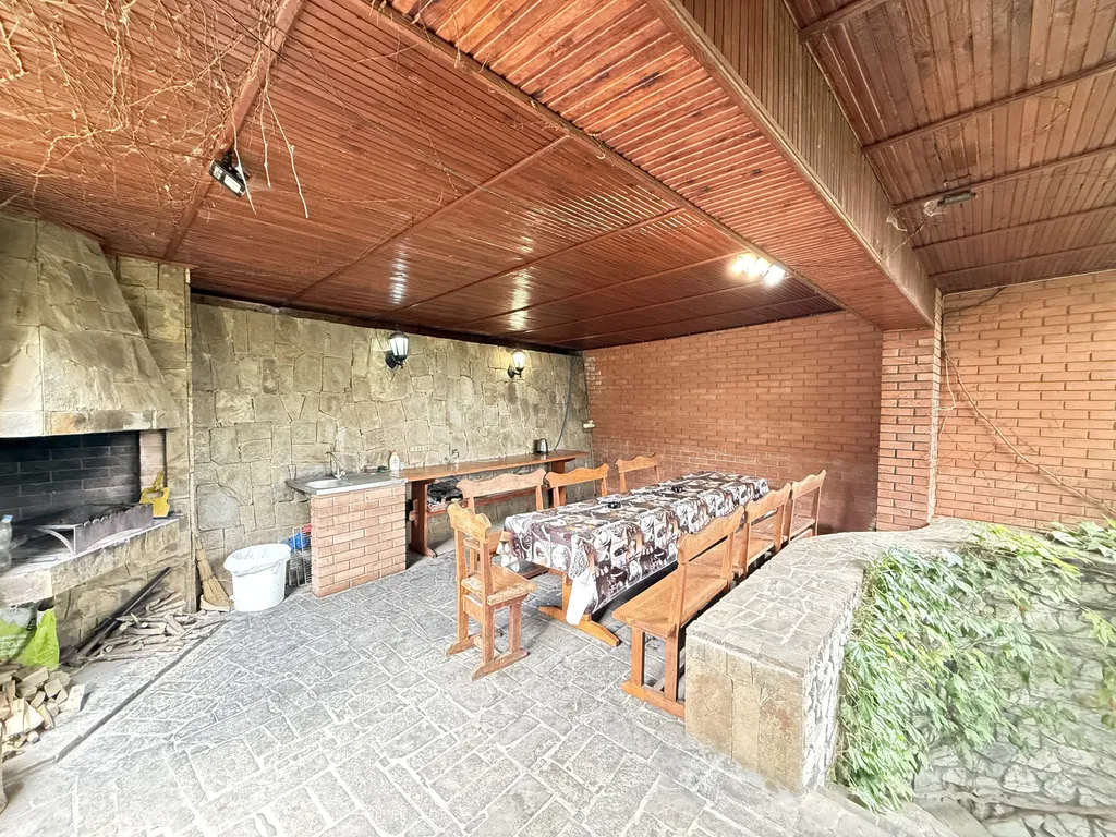 Дом с теплым бассейном у моря в Ялте