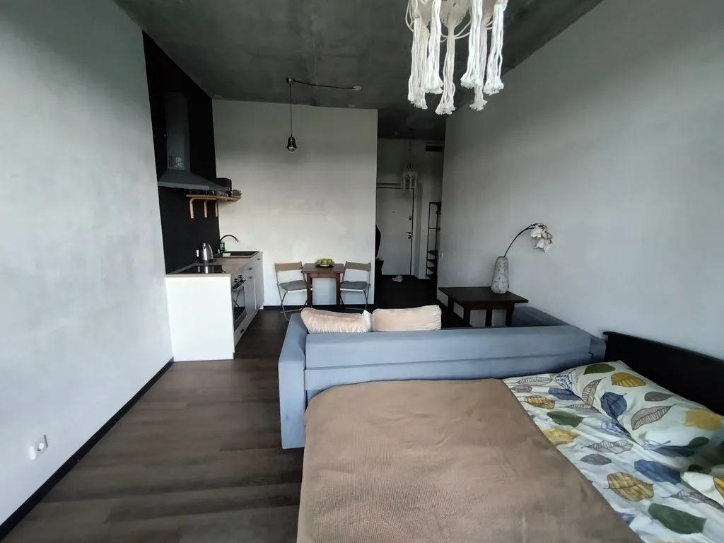 Дизайнерская видовая лофт-студия в самом красивом микрорайоне