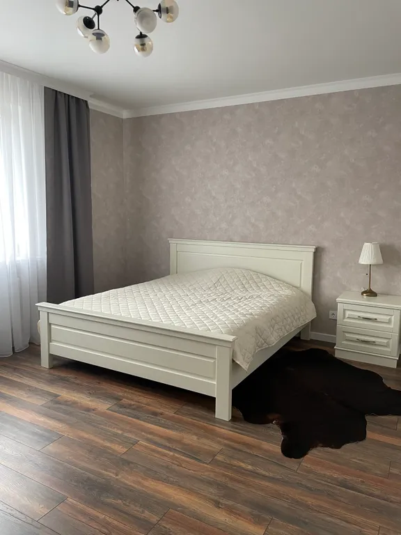 Коттедж для отдыха вблизи леса, с отдельной территорией и баней