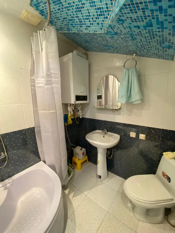 Благоустроенный уютный дом на берегу моря