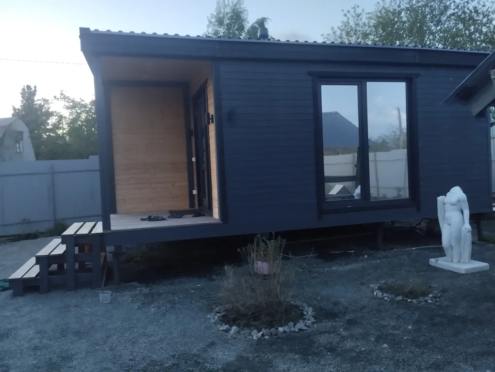 Загородный дом у озера