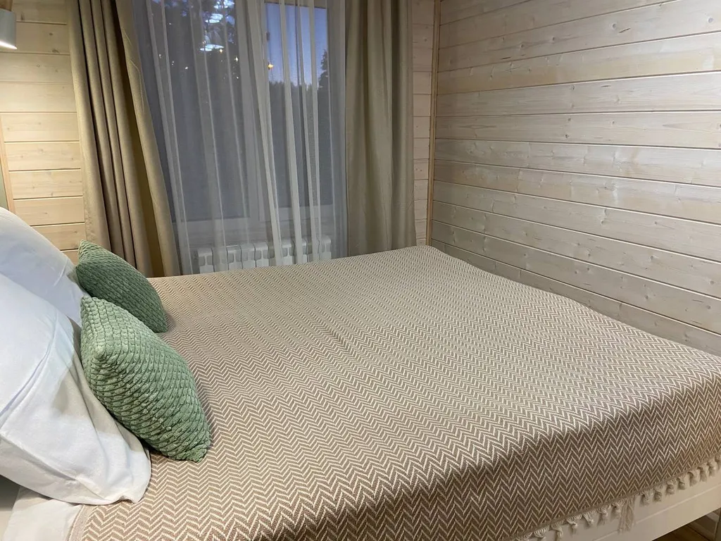 Домик Сказочный Лес с гриль-мангалом, костровой и большой сауной