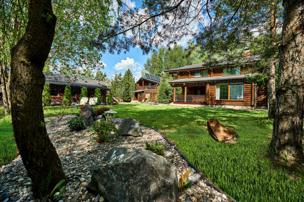 Усадьба с шикарной территорией и банным комплексом