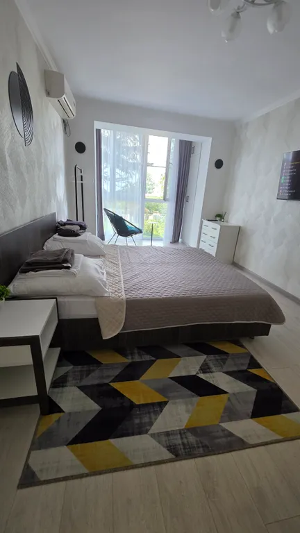 Уютная светлая квартира на берегу моря в центре